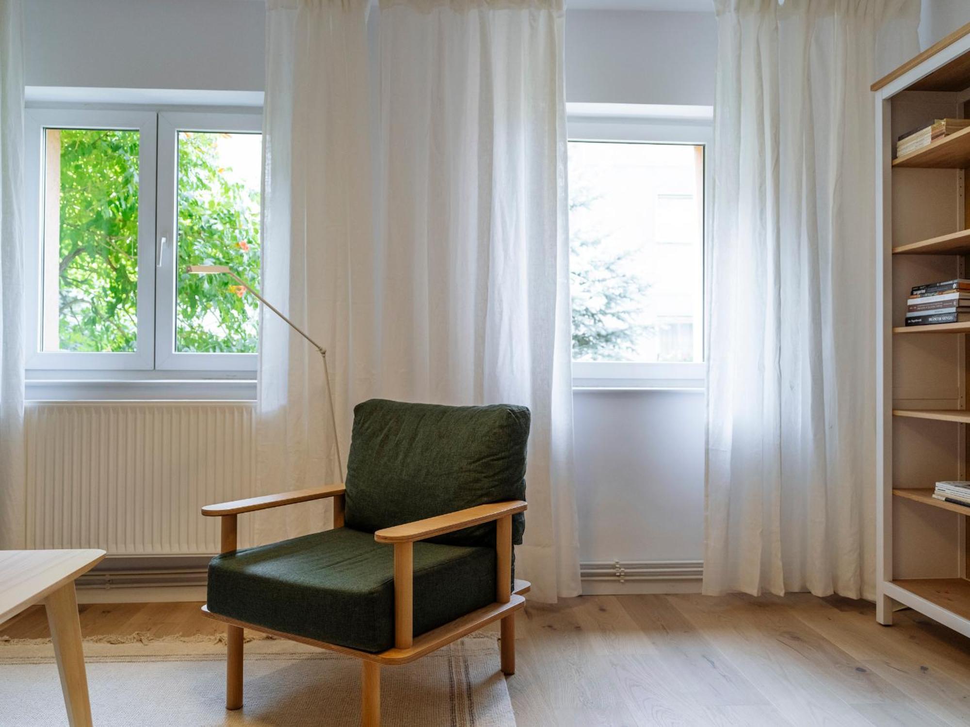 Cozy Central Apartment Near The Forest Braşov Exterior foto